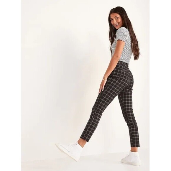 Old Navy High Rise Pixie Pant Black Windowpane Plaid Women's Size 4 NWT - Picture 2 of 10